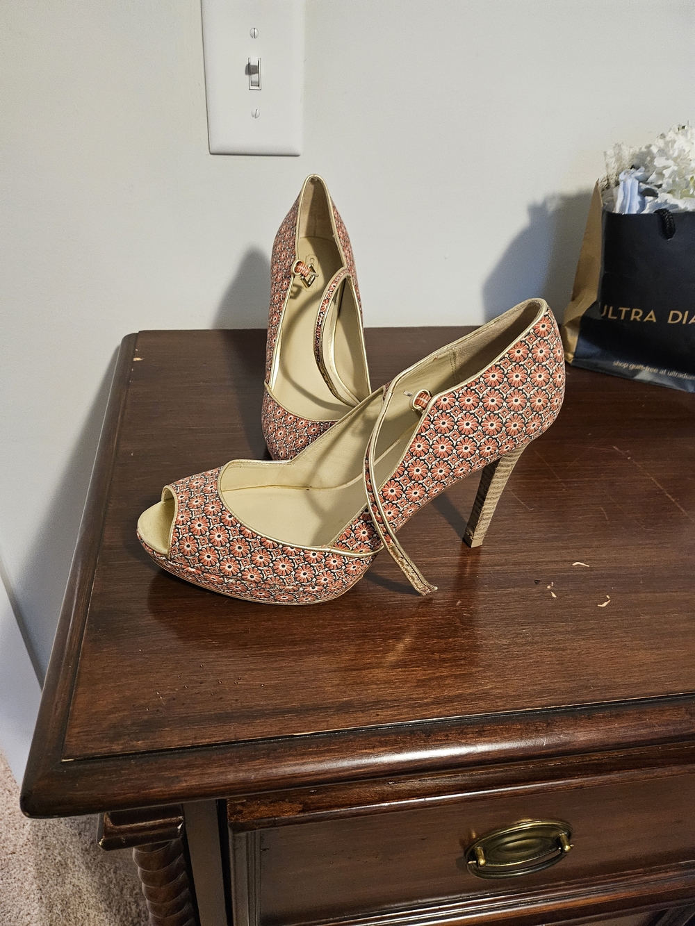Peep-Toe Mary Jane High Heels in Coral Floral - Picture 2 of 4